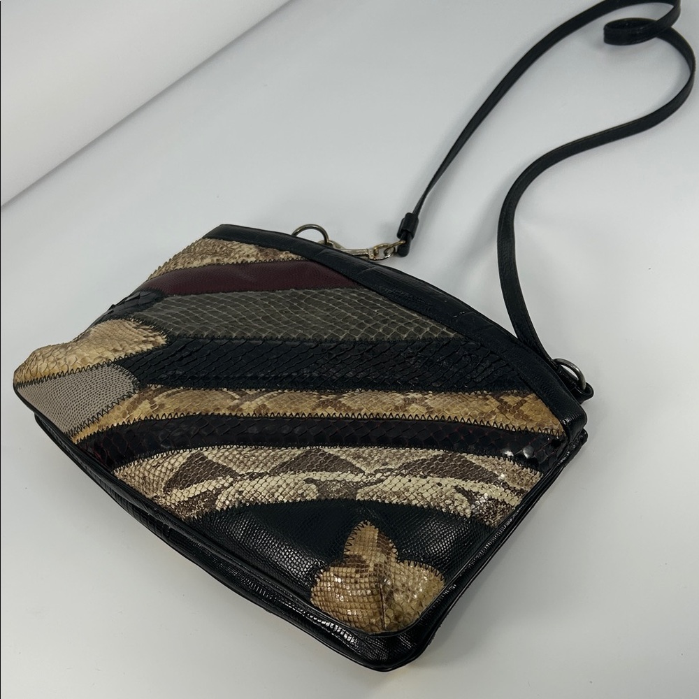Elegant Patchwork Crossbody Bag - Picture 14 of 16